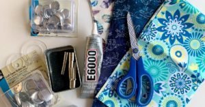 Create your own fabric button needle minder