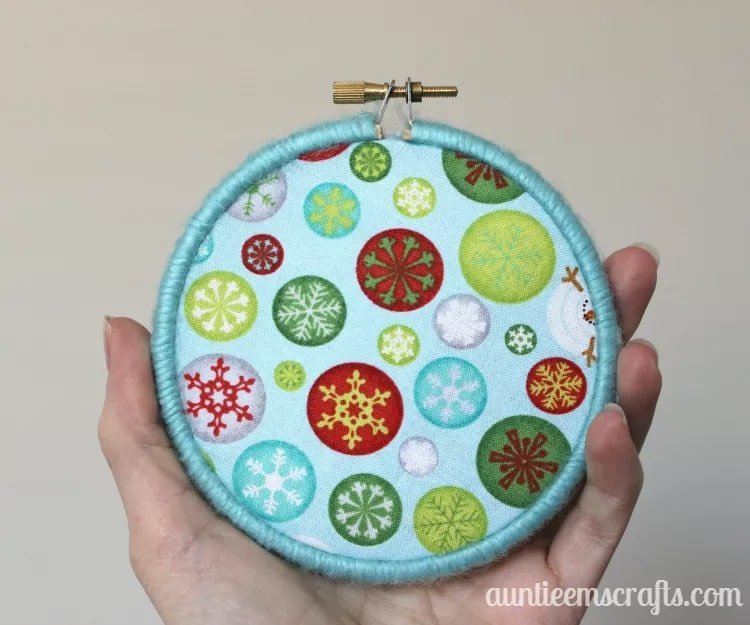 Wrap your hoop in yarn to add color