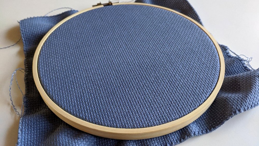 How to use an embroidery hoop